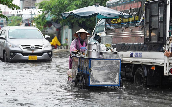 Ngày 11/12, miền Nam mưa to cục bộ. (Ảnh minh hoạ: Lương Ý)