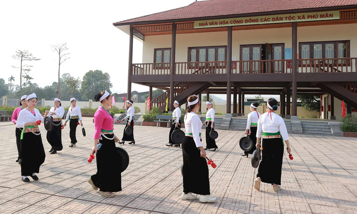 Đời sống người dân khu vực dân tộc miền núi của Thủ đô ngày một nâng cao.