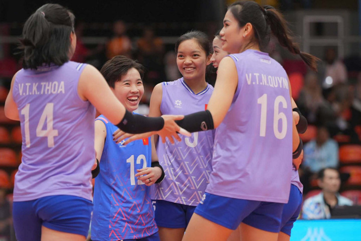 Đội tuyển bóng chuyền nữ Việt Nam thắng rất nhanh ở hiệp 2.
