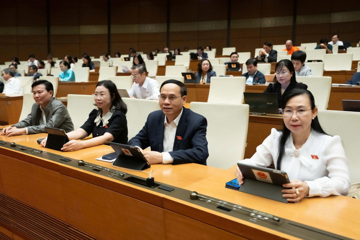 ບັນດາຜູ້ແທນເຂົ້າຮ່ວມກອງປະຊຸມ.