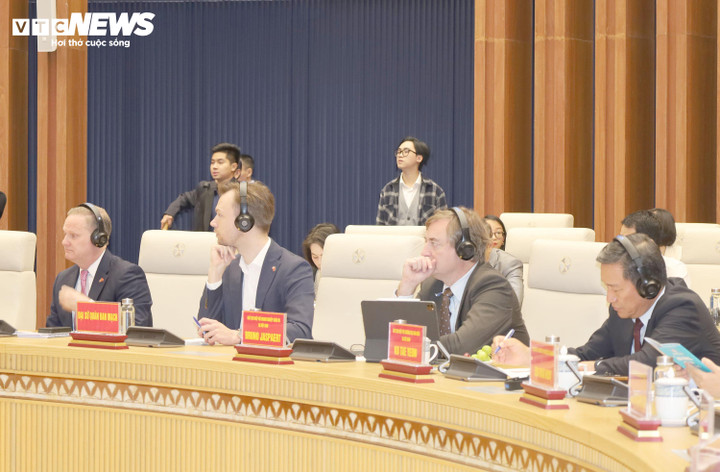 Đại diện nhiều hiệp hội doanh nghiệp quốc tế, chuyên gia kinh tế, đơn vị phát triển hạ tầng và nhiều doanh nghiệp lớn trong nước, quốc tế…tham dự hội nghị.