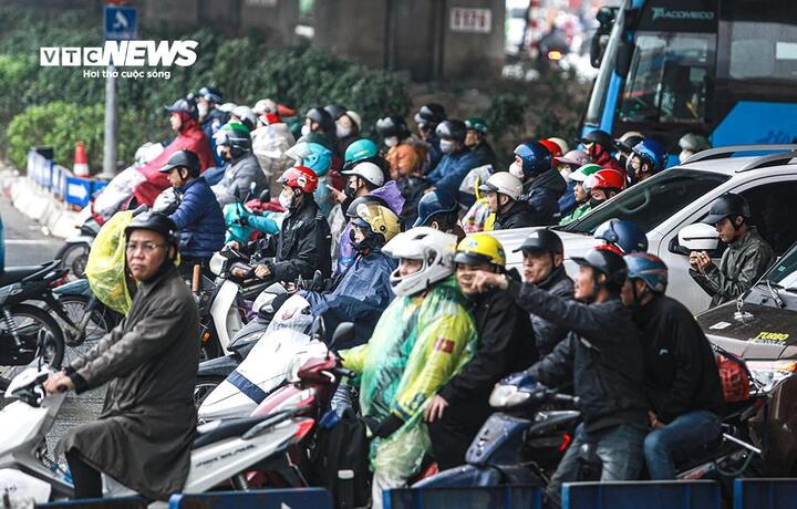 Hà Nội và các tỉnh, thành miền Bắc sắp chuyển mưa rét. (Ảnh minh hoạ: Vũ Duy Khánh)