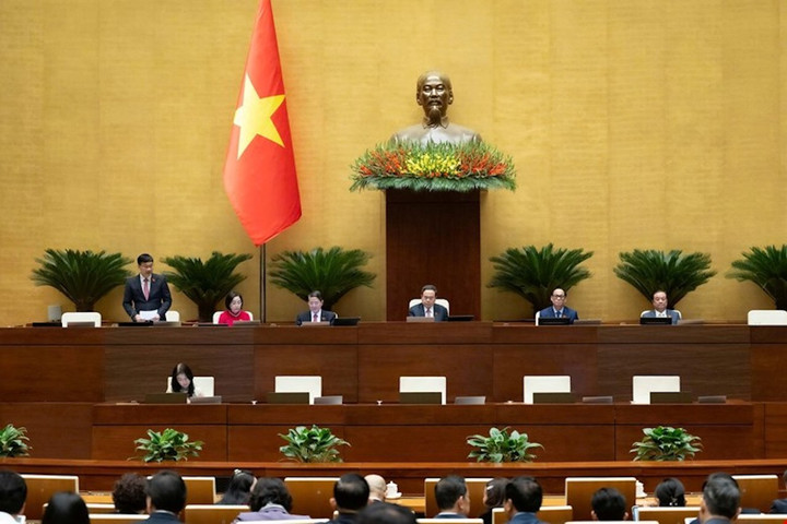 Quang cảnh kỳ họp.