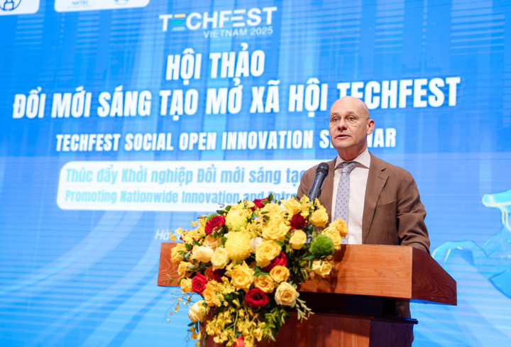 Đại sứ Vương quốc Hà Lan tại Việt Nam - Kees van Baar - phát biểu tại sự kiện. (Ảnh: Techfest)