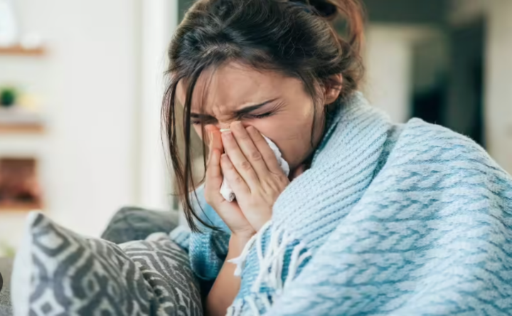 Không khí lạnh và khô vào mùa đông dễ tạo điều kiện cho virus cúm lây lan mạnh. (Ảnh: Times of India)