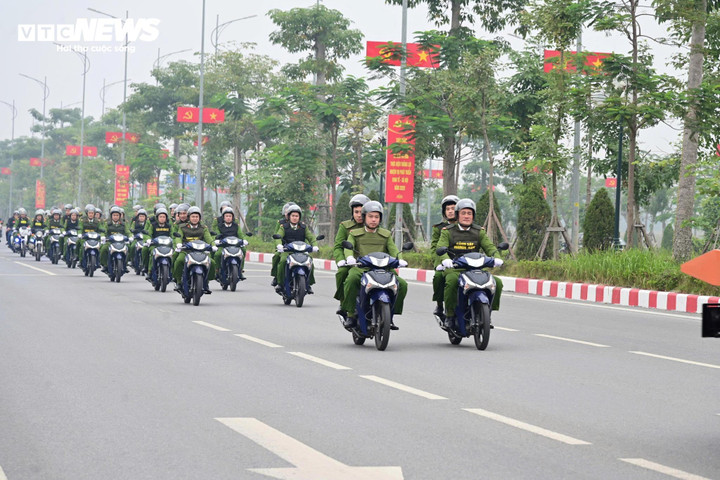 Gần 4.000 cán bộ, chiến sĩ Công an Hải Phòng ra quân trấn áp tội phạm - 15