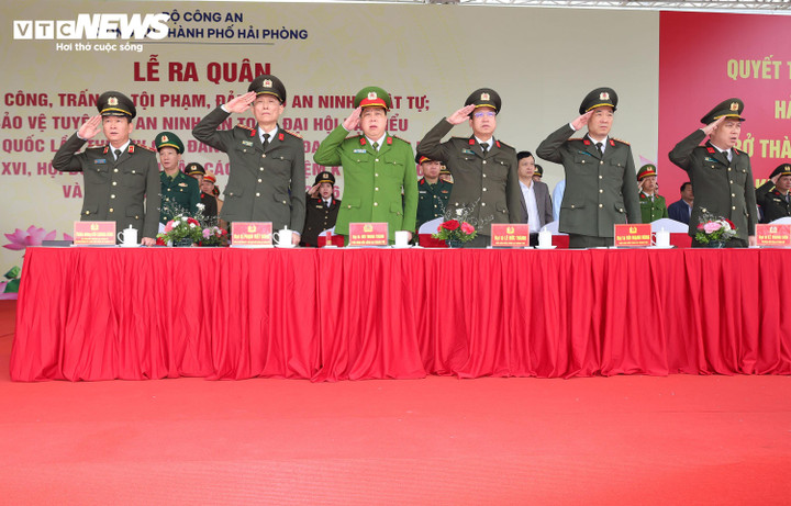 Gần 4.000 cán bộ, chiến sĩ Công an Hải Phòng ra quân trấn áp tội phạm - 3