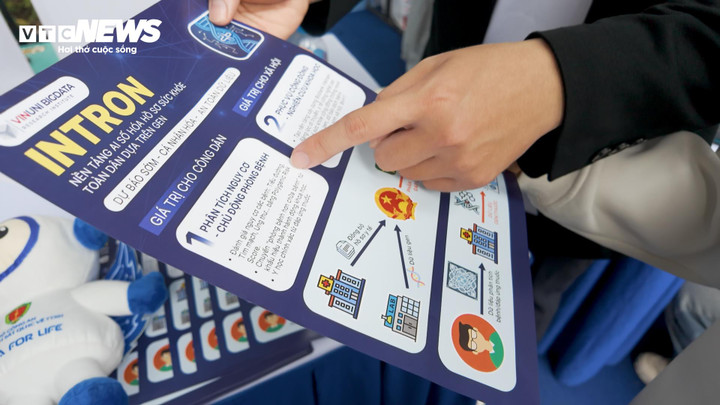 Data for Life 2025: 30 of the best solutions exhibited right next to Ho Giam Lake - 3