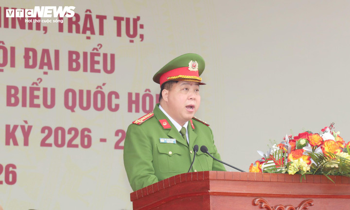 Phát biểu tại Lễ ra quân, Đại tá Bùi Trung Thành - Phó Giám đốc Công an TP Hải Phòng yêu cầu thủ trưởng các đơn vị tập trung cao độ lực lượng, phương tiện, làm tốt công tác chính trị tư tưởng, động viên cán bộ, chiến sỹ và có phương án đảm bảo an toàn khi thực hiện đợt cao điểm; chịu trách nhiệm trước Giám đốc Công an thành phố về tình hình tội phạm và an ninh trật tự ở địa bàn, lĩnh vực được giao phụ trách; đồng thời thực hiện nghiêm chế độ thông tin, báo cáo theo quy định.