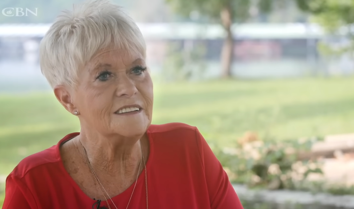 Charlotte thường xuyên chia sẻ câu chuyện của mình trên các chương trình truyền hình.