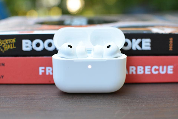 AirPods Pro 3 – den perfekta uppgraderingen med sofistikerad design, överlägsen brusreducering och ett rekordsnabbt pris till endast 199 dollar. (Källa: Engadget)