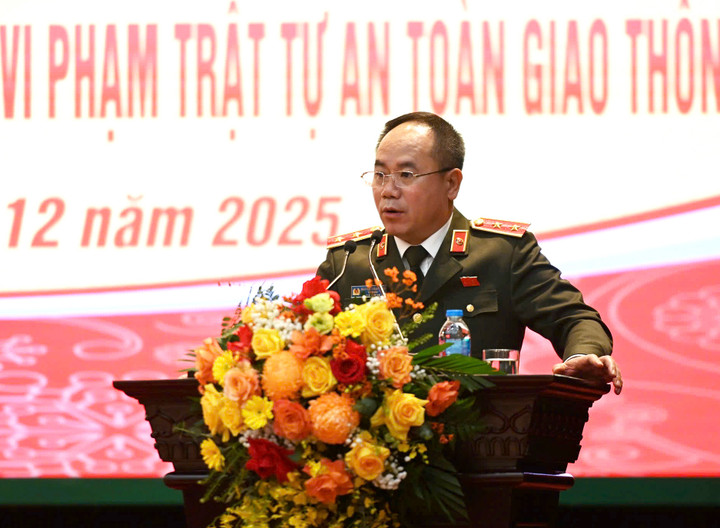 Trung tướng Nguyễn Thanh Tùng phát biểu tại hội nghị.