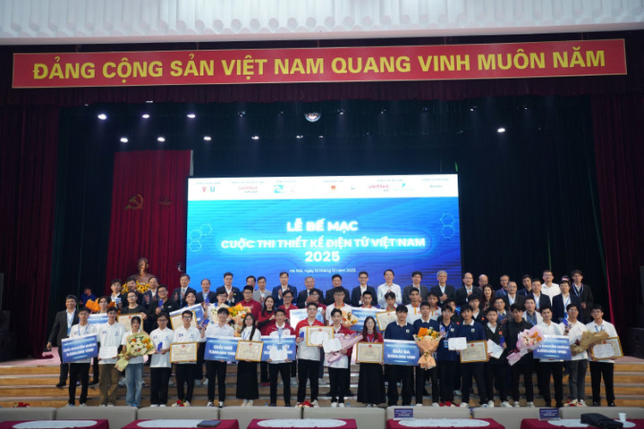 Cerimônia de encerramento da Competição de Design Eletrônico do Vietnã 2025. (Foto: Comitê Organizador)