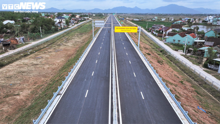 Theo Ban Quản lý dự án 85, gói thầu số 12-XL từ Km23+500 –Km70+091 do liên danh nhà thầu thi công đạt yêu cầu tiến độ, đến nay gói thầu đã cơ bản hoàn thành các công trình cầu, cống, hầm chui trên tuyến và các hạng mục nền, mặt đường.