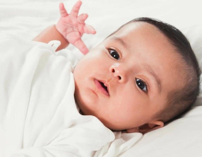 Vì sao nhiều gia đình lựa chọn sinh con năm 2026? (Ảnh: Canva)