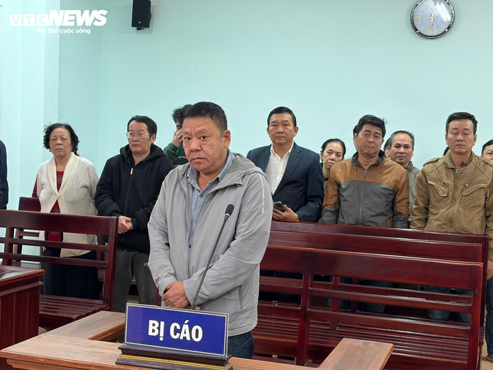 Bị cáo Cao Ngọc Hiếu tại phiên toà xét xử sơ thẩm. (Ảnh: Ngọc Minh)