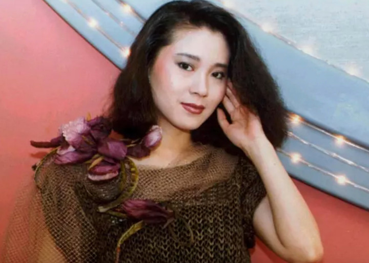 Nữ diễn viên "trắng tay" vì đầu tư thua lỗ.