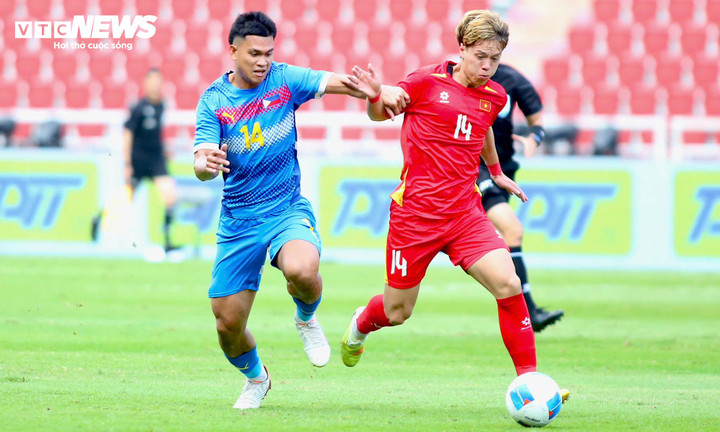 U22 Việt Nam ép sân. (Ảnh: Thế Sơn)