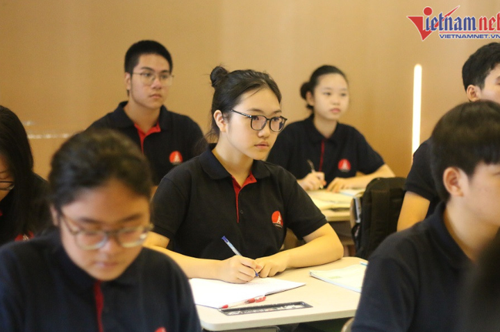 Bộ GD&ĐT ban hành khung nội dung thí điểm giáo dục AI cho học sinh. (Ảnh minh họa: Vietnamnet)