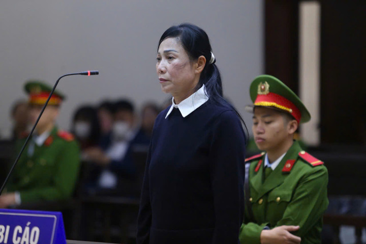 Bị cáo Hoàng Thị Thúy Lan tại toà.