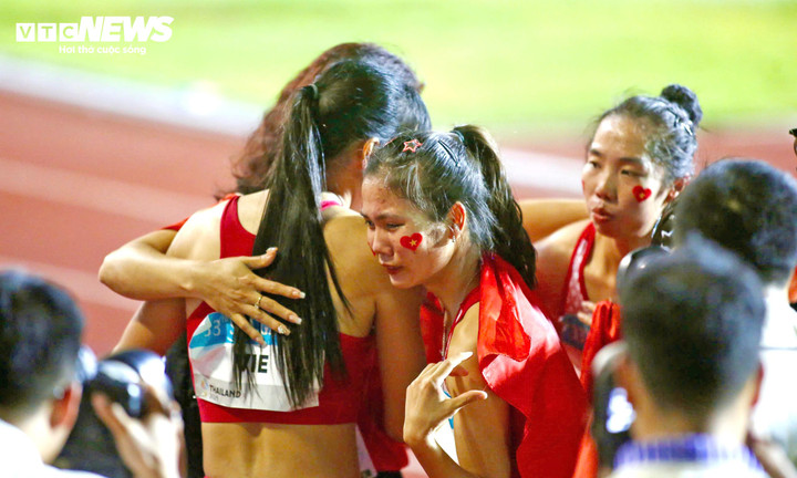 Liên đoàn điền kinh Việt Nam quyết định thưởng 1 tỷ đồng cho đội tuyển.