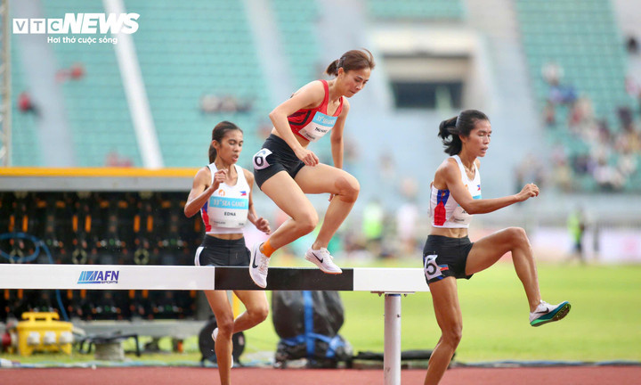 Đoàn Thu Hằng giành huy chương bạc trong lần đầu tiên tham dự SEA Games.