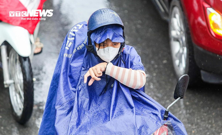 Ngày 17/12, miền Bắc mưa rét. (Ảnh minh hoạ: Khổng Chí)