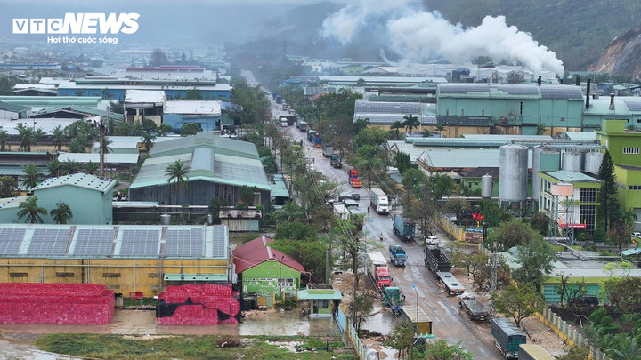 Khu công nghiệp Phú Tài (Gia Lai) hoạt động bình thường trở lại sau bão lũ. (Ảnh: Nguyễn Gia)