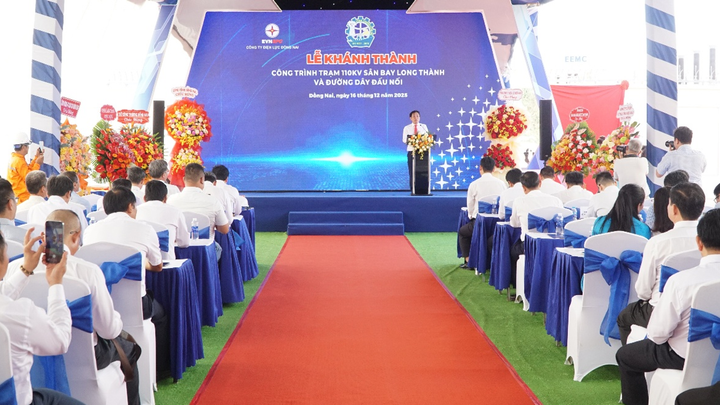 Quang cảnh buổi lễ.