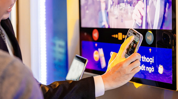 Dynamic NFC đang biến mỗi màn hình quảng cáo trở thành một điểm chạm chuyển đổi hiệu quả cao.