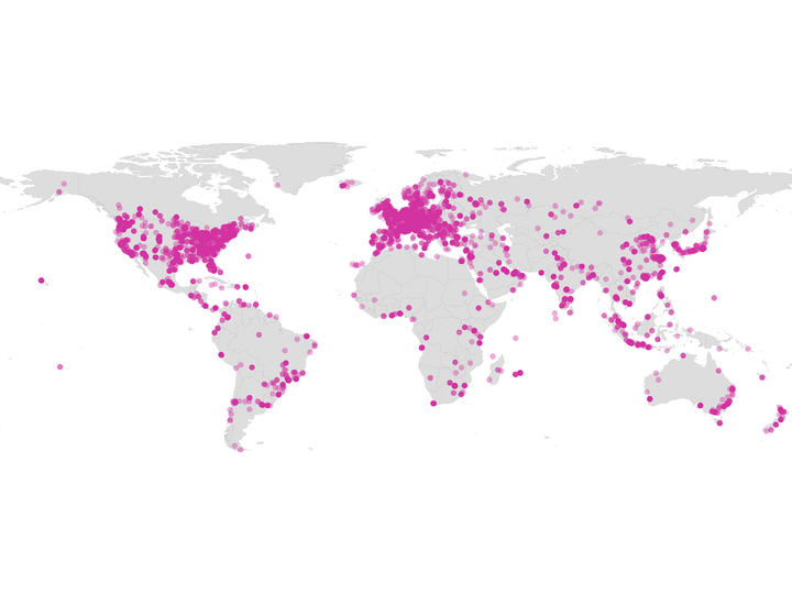 Trên toàn thế giới hiện có gần 9.000 trung tâm dữ liệu đang hoạt động, con số này dự kiến sẽ tăng gấp ba lần vào năm 2030. (Nguồn: Rest of World)