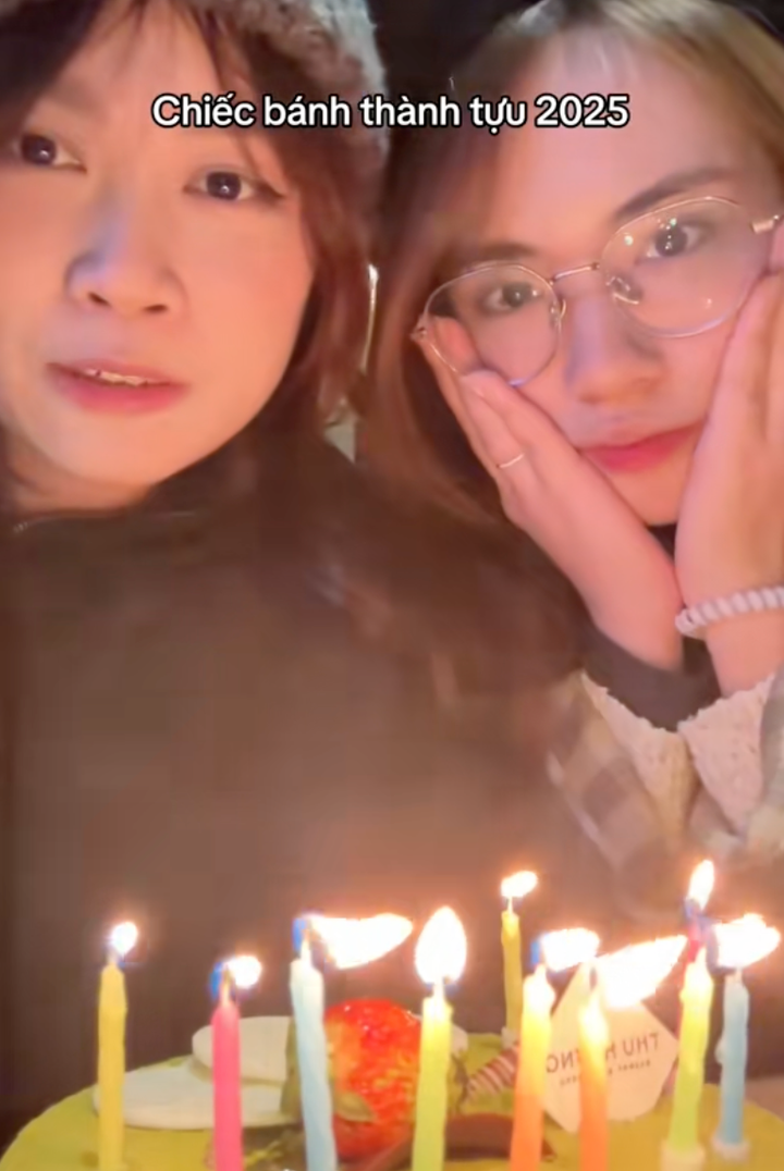 Vì sao trào lưu 'bánh kem thành tựu' gây sốt cuối năm 2025? - 4