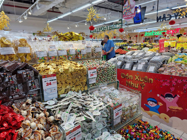 Trừ rau củ quả có biến động, giá hàng thiết yếu Tết 2026 được doanh nghiệp cam kết giữ ổn định.