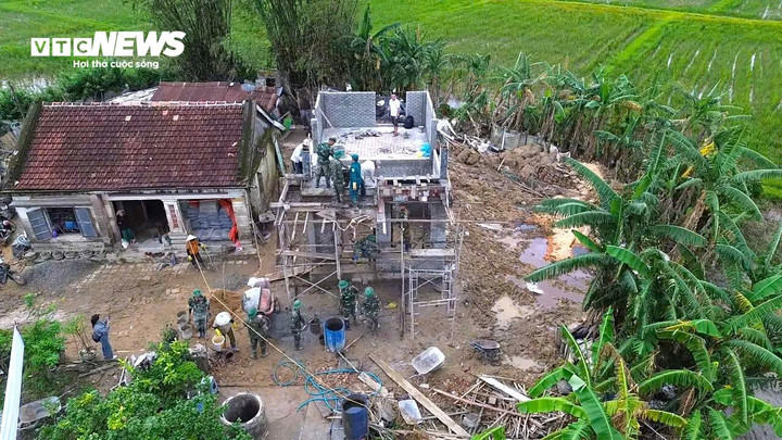 Căn nhà của bà Hoa đã dần thành hình.