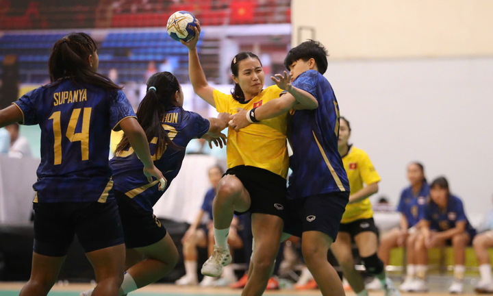 Đội tuyển bóng ném nữ Việt Nam vượt trội các đối thủ Đông Nam Á.