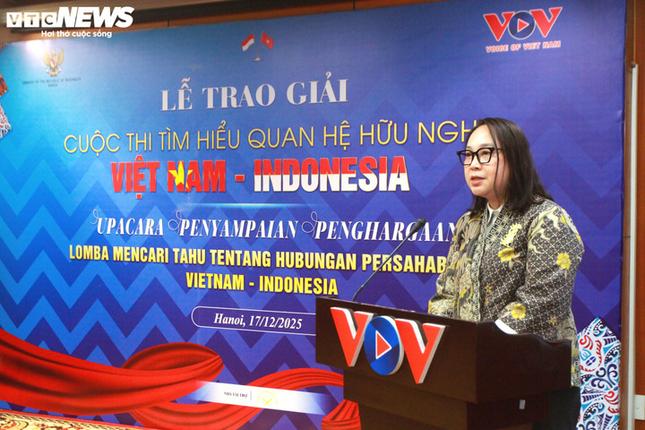 Bà Jane Madahlena Nelly Runkat, Đại biện Đại sứ quán Indonesia tại Việt Nam.