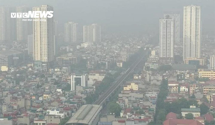 Ngày 18/12, miền Bắc xuất hiện sương mù lúc sáng sớm. (Ảnh minh hoạ: Viên Minh)