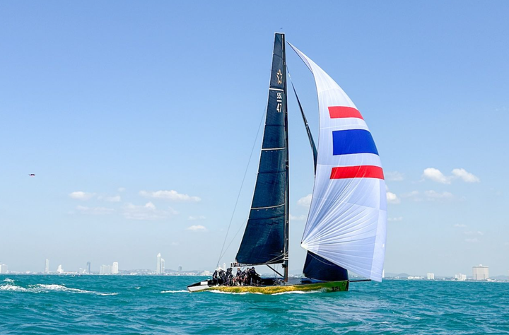 Đội Thái Lan vươn lên dẫn đầu race 4 và race 5. (Nguồn: Thairath)