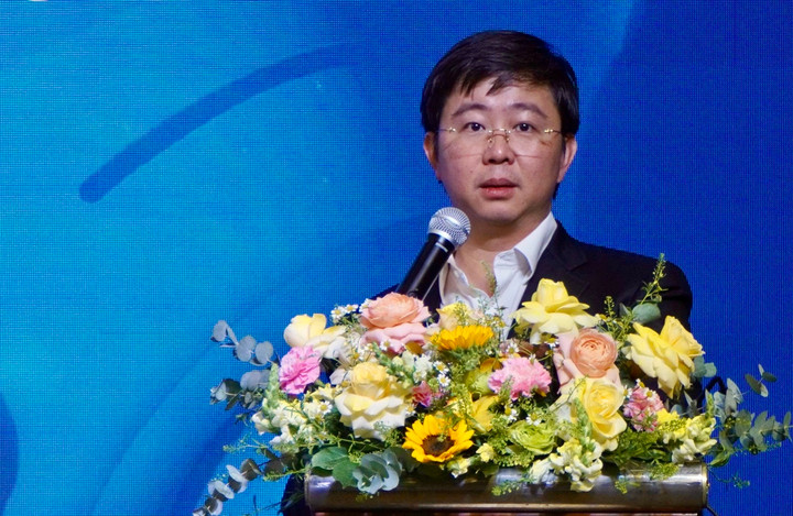 Thứ trưởng Bùi Hoàng Phương phát biểu tại hội thảo.