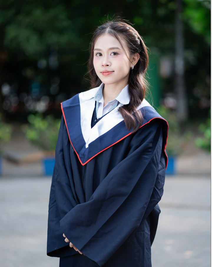 Đỗ Ngọc Linh sở hữu bảng điểm chuẩn Cambridge và loạt giải thưởng quốc tế ấn tượng.