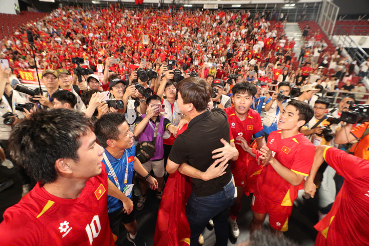 U22 Việt Nam giành huy chương vàng bóng đá nam SEA Games 33 khi đánh bại U22 Thái Lan ngay tại Bangkok.