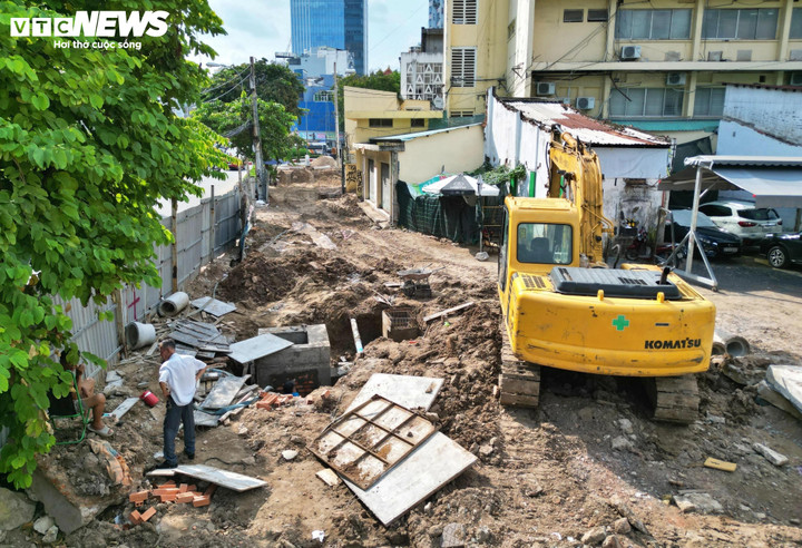 Theo Trưởng Ban Quản lý đường sắt đô thị TP.HCM, tuyến Metro số 2 TP.HCM đã hoàn thành toàn bộ công tác giải phóng mặt bằng, dự kiến khởi công toàn tuyến vào 15/1/2026. (Ảnh minh họa)