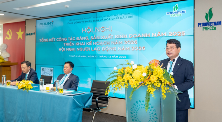 Ông Tống Xuân Phong - Uỷ viên BTV, Chủ tịch Công đoàn Tổng công ty - cho biết công tác chính trị tư tưởng là nền tảng góp phần giúp Tổng công ty ổn định sản xuất, nâng cao hiệu quả và năng lực cạnh tranh năm 2025.