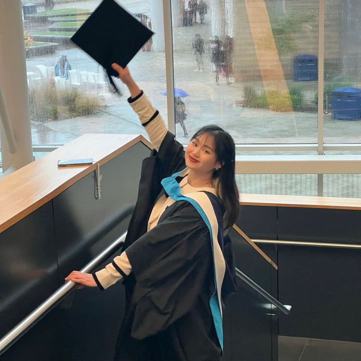 Kim Chung ngày tốt nghiệp thạc sĩ tại Anh vào tháng 11/2023. (Ảnh: NVCC)