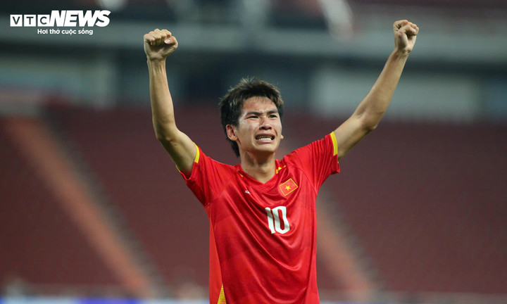 Tiền vệ mang áo số 10 là "vũ khí" bí mật từ ghế dự bị của huấn luyện viên Kim Sang-sik trong cả 2 trận đấu quan trọng nhất.