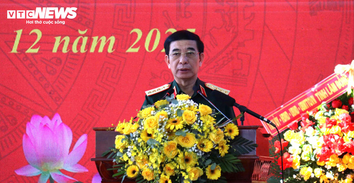 Đại tướng Phan Văn Giang, Bộ trưởng Bộ Quốc phòng dự lễ khánh thành dự án sân bay Phan Thiết. (Ảnh: Lâm Thiên)