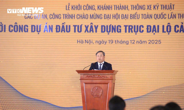 Chủ tịch UBND TP Hà Nội Vũ Đại Thắng phát biểu tại sự kiện.