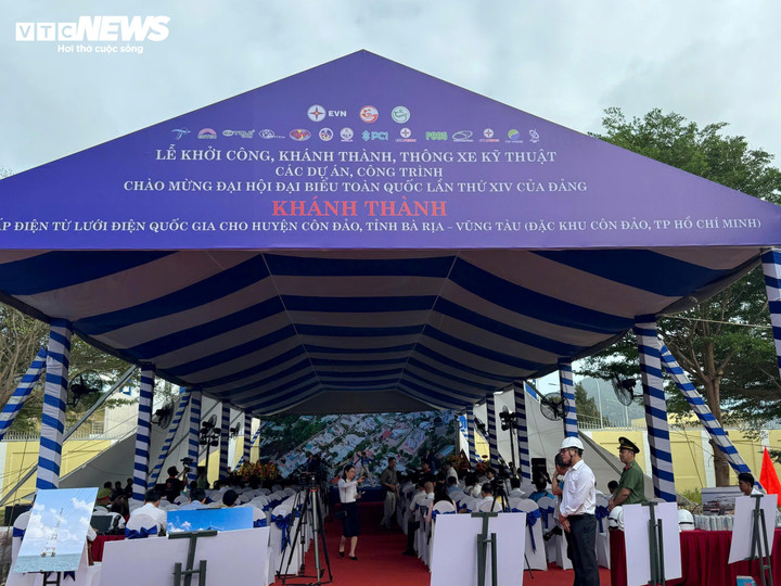 Lễ khánh thành dự án cấp điện từ lưới điện quốc gia cho Côn Đảo sẵn sàng. (Ảnh: Phan Nga)