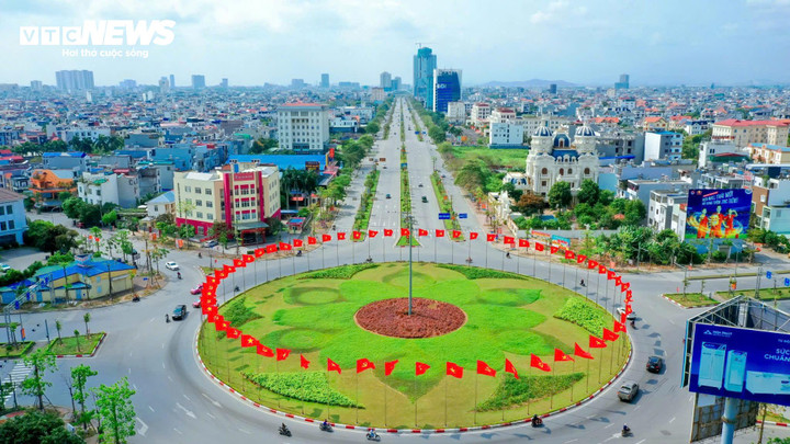 Nút giao thông giữa đường Bùi Viện và đường Lê Hồng Phong (phường Hải An). Ảnh: Đàm Thanh