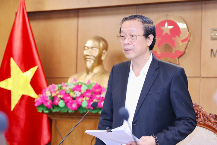 Thứ trưởng Thường trực Bộ GD&ĐT Phạm Ngọc Thưởng phát biểu tại hội nghị. (Ảnh: MOET).